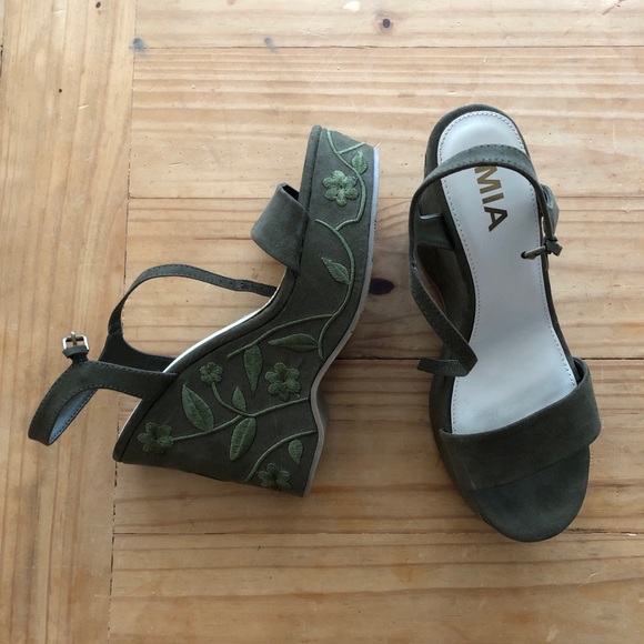 MIA Shoes - MIA Floral Wedges